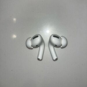 Apple AirPods Pro 1 - earbuds only